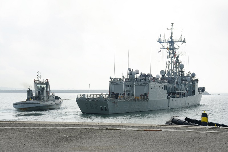 Frigate ‘Victoria’ departing Rota Naval Base