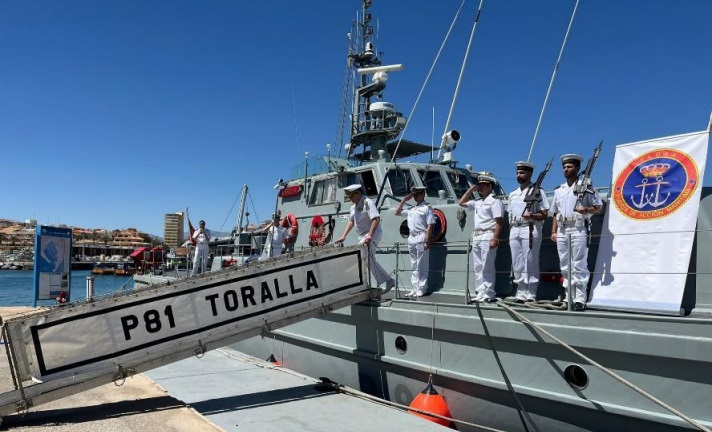 ALMART a bordo del patrullero "Toralla" durante su visita al Club Náutico de Campello