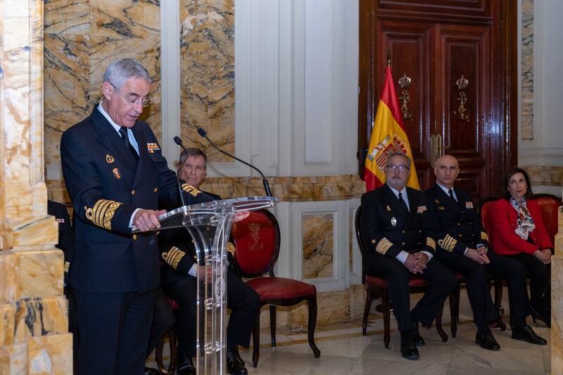 The Chief of Staff of the Spanish Navy during his speech.