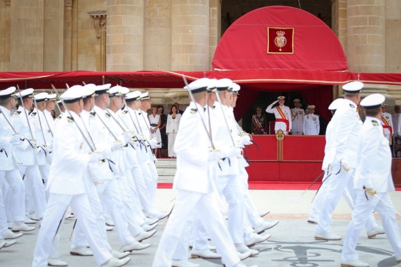 Desfile del batallón de alumnos
