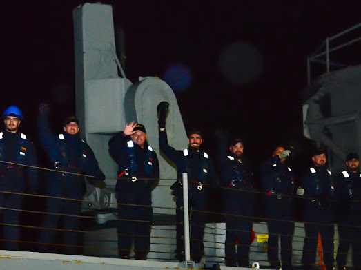 Fragata ‘Canarias’ durante su despedida