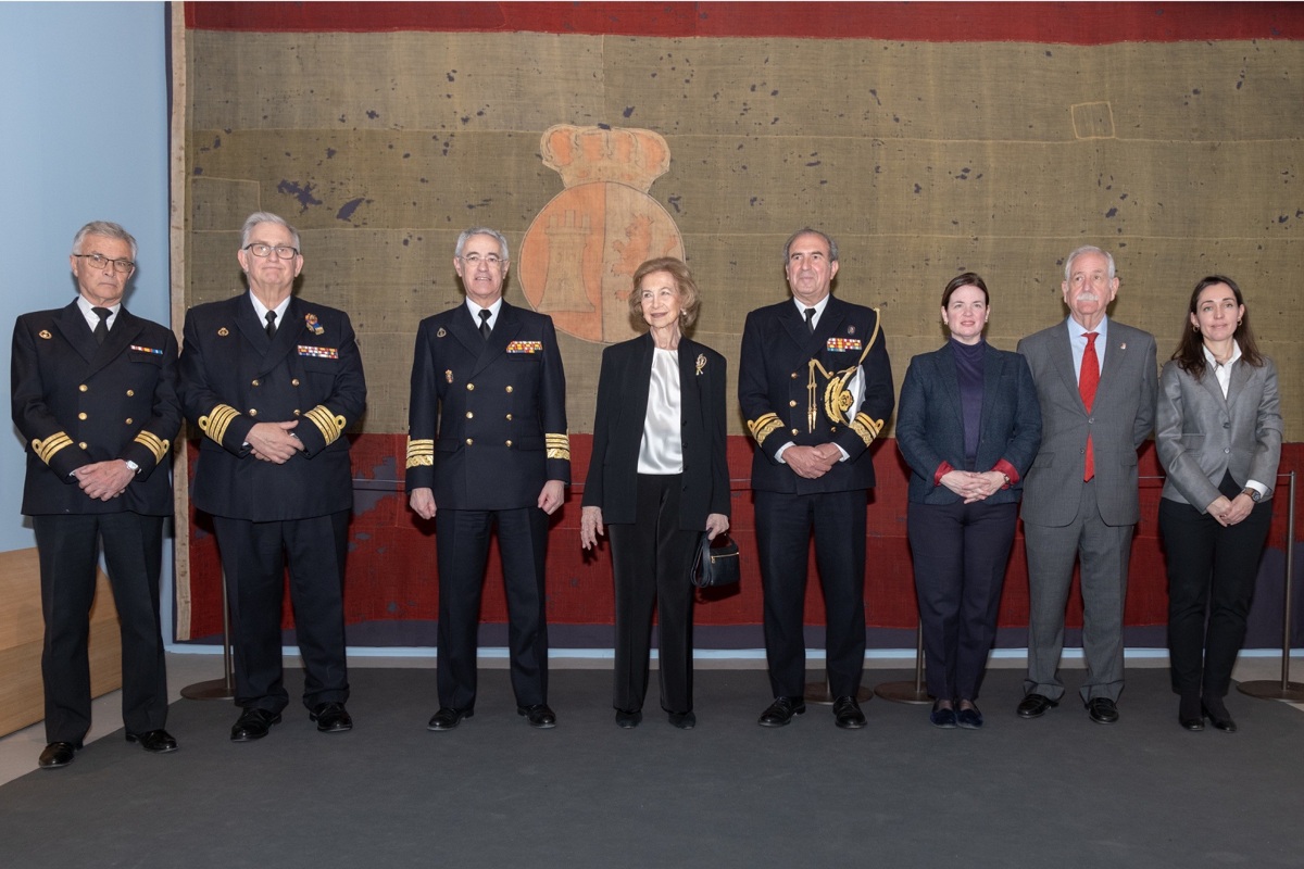 Imagen noticia:La Reina Sofía visita la exposición temporal ‘La bandera que vino de la mar’ del Museo Naval de Madrid