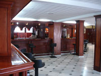 Cafetería principal del Centro Deportivo y Sociocultural de Oficiales de San Fernando.