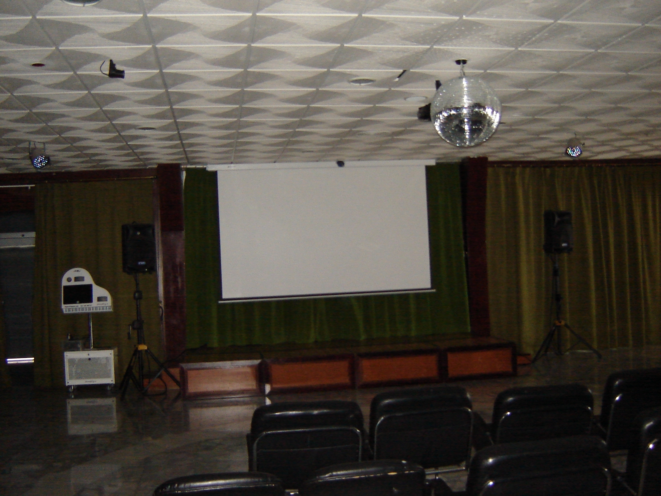 Sala de juegos. Planta baja del Centro Deportivo y Sociocultural de Oficiales de San Fernando. Foto 2