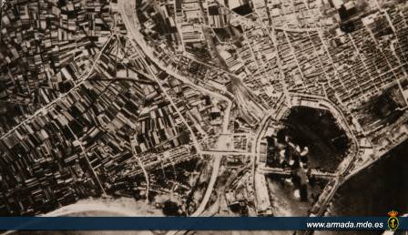 Bombardeos 1936-1939 de puertos republicanos.Vista aérea de Valencia