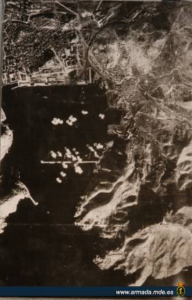 Bombardeos 1936-1939 de puertos republicanos.Vista aérea de Cartagena
